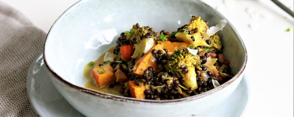 curry met pompoen, broccoli en linzen