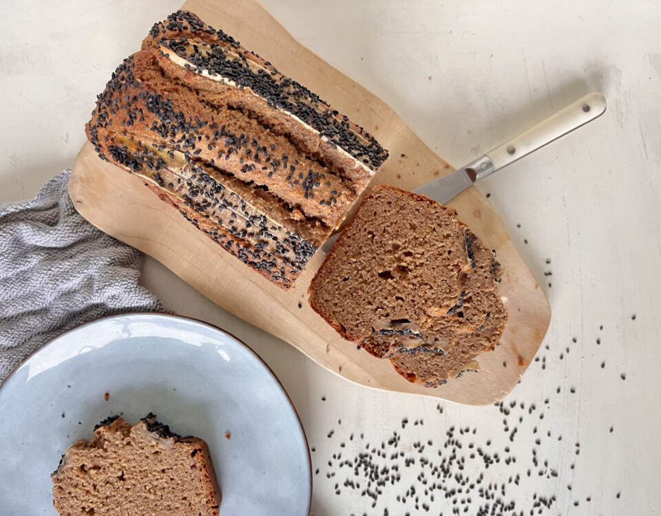 eiwitrijk bananenbrood met tahin