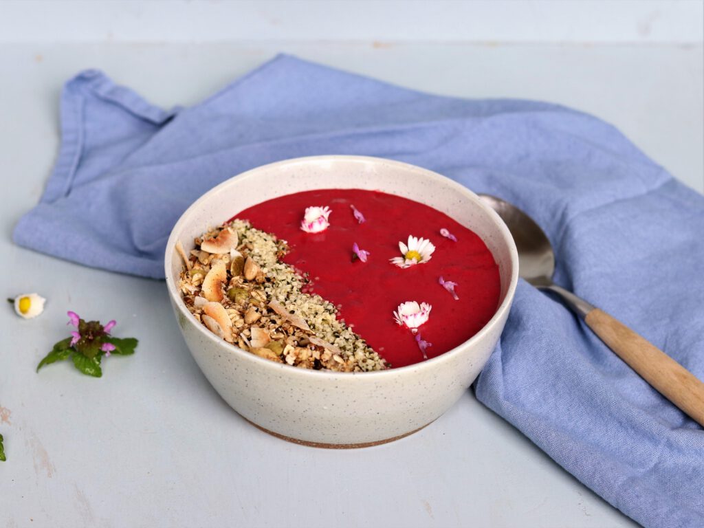 Rood-roze smoothiebowl